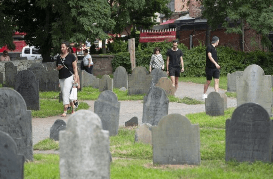 Reviews of the Old Burying Point Cemetery Salem Massachusetts