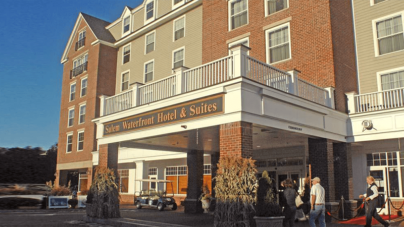 Salem Waterfront Hotel And Suites