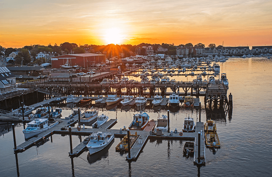 Exploring Salem's hidden beaches and coastal areas
