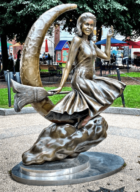 How to find the Bewitched statue in Lappin Park Salem