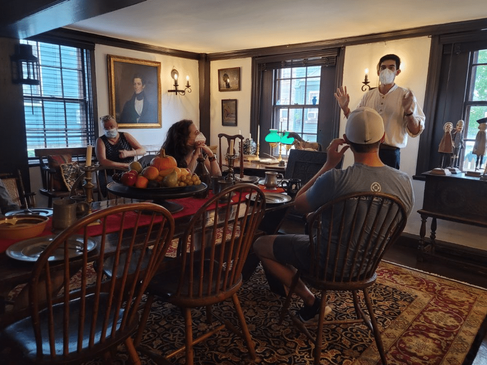 What is the best bed and breakfast near downtown Salem attractions