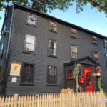 What is the best historic bed and breakfast in Salem, Massachusetts Daniels House